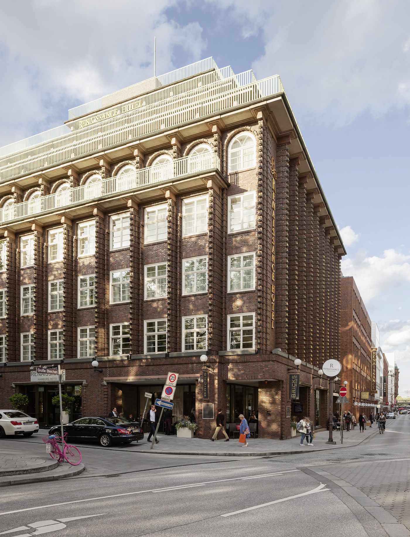 Ramada Renaissance Renaissance-Hotel Ramada - Projects - gmp Architekten
