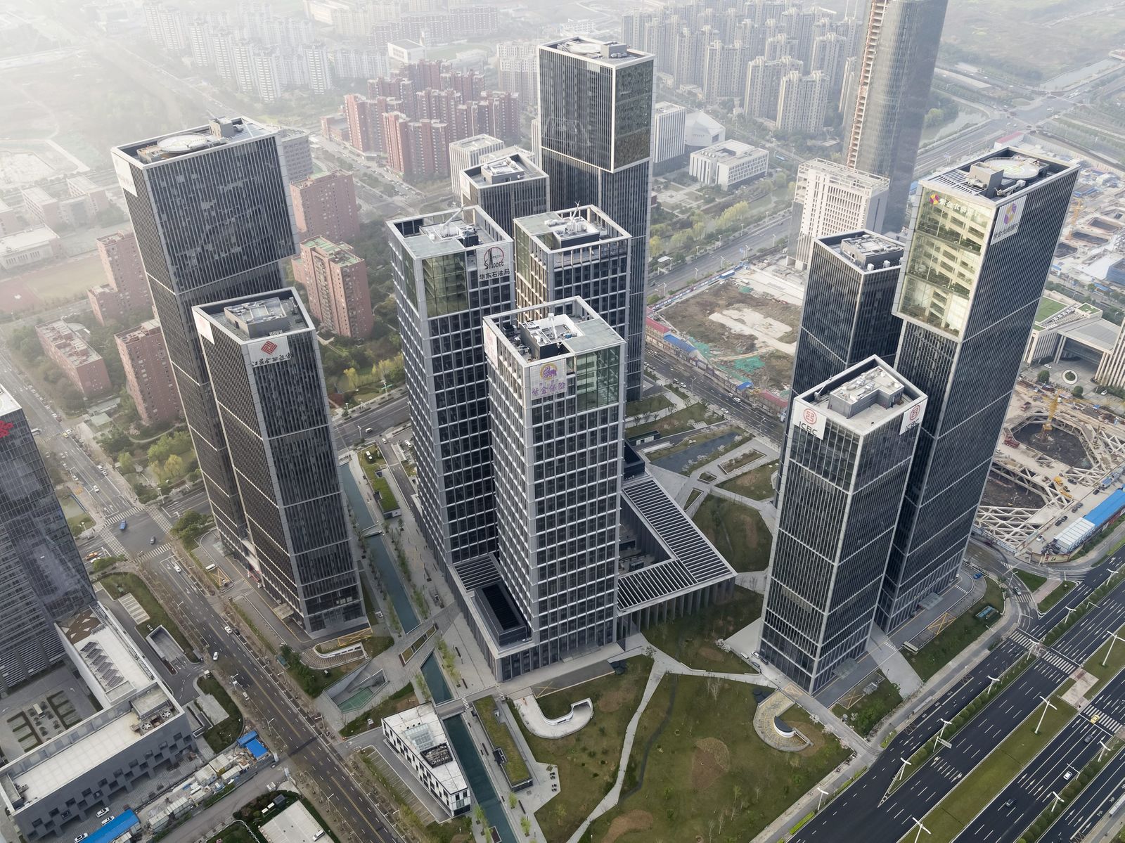 南京金融城一期