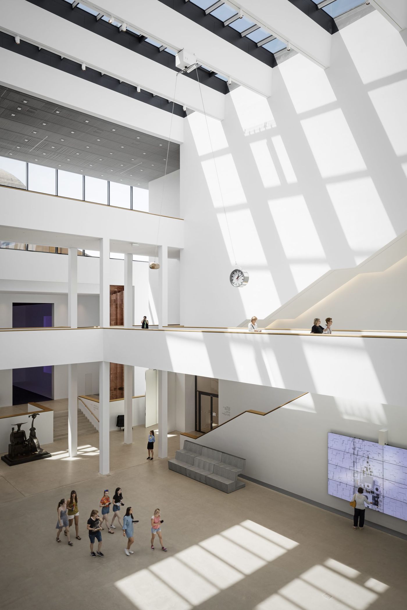 At the Grand Opening, the Kunsthalle shows its artworks in the new ...